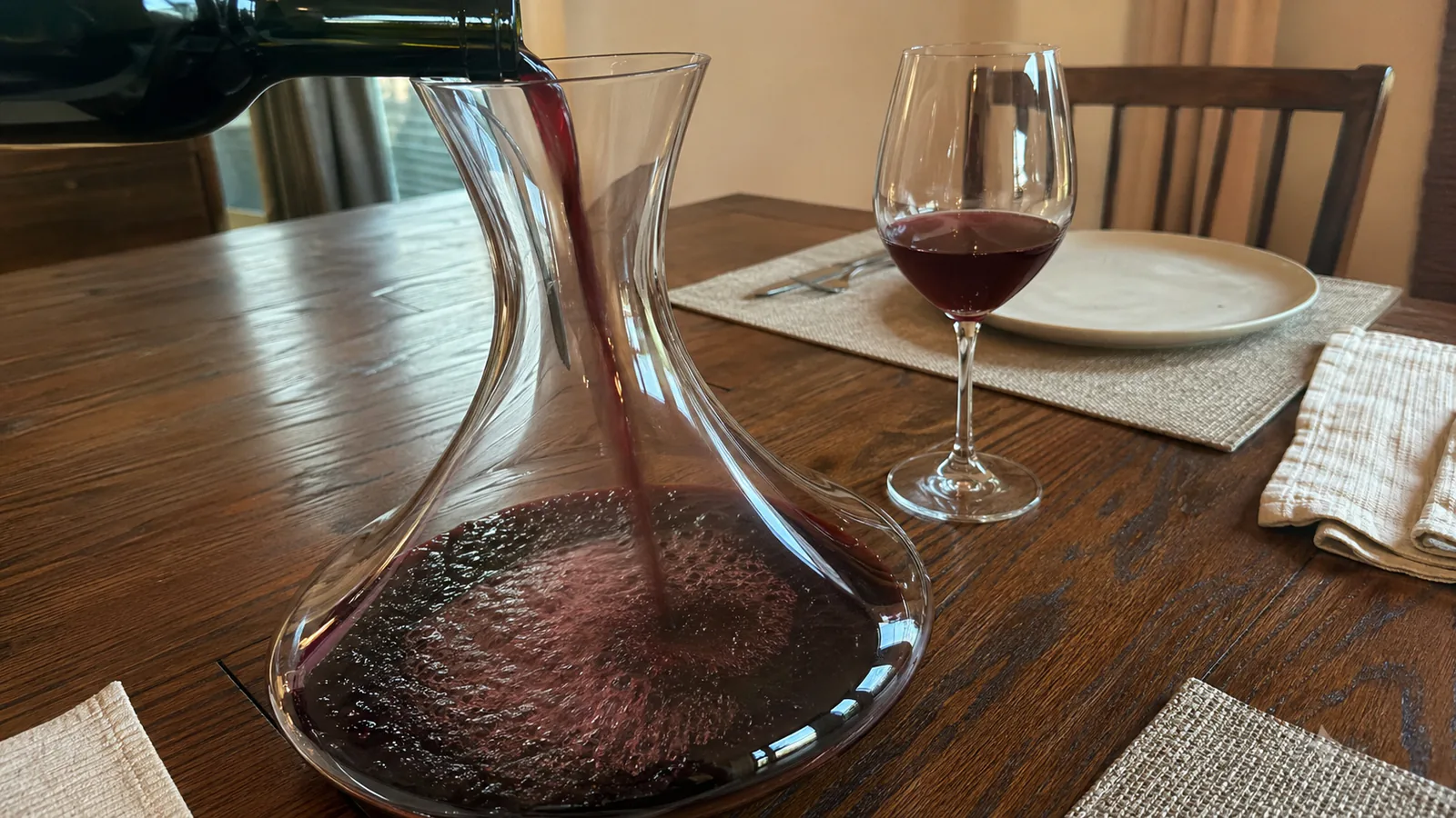Best Wine Decanter: 5 Picks for Red Wine and Gifting